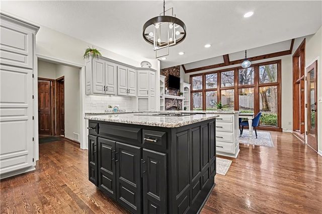 6113 N Mattox Road, Kansas City, MO 64151