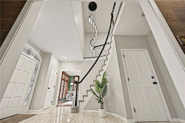 6113 N Mattox Road, Kansas City, MO 64151