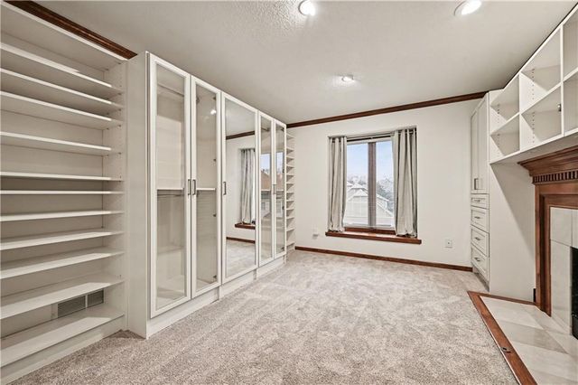 6113 N Mattox Road, Kansas City, MO 64151