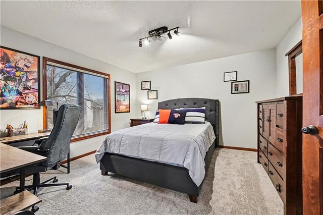 6113 N Mattox Road, Kansas City, MO 64151