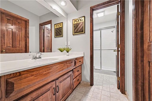 6113 N Mattox Road, Kansas City, MO 64151