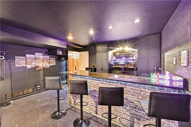 6113 N Mattox Road, Kansas City, MO 64151