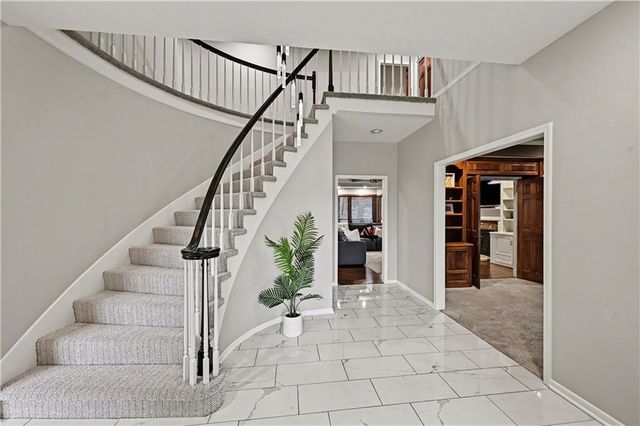 6113 N Mattox Road, Kansas City, MO 64151