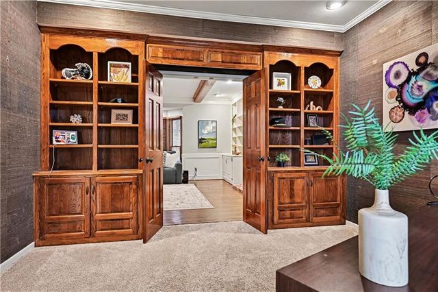 6113 N Mattox Road, Kansas City, MO 64151