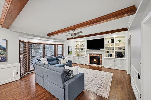 6113 N Mattox Road, Kansas City, MO 64151