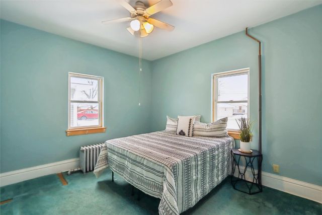 300 W Pine Street, Marengo, IA 52301