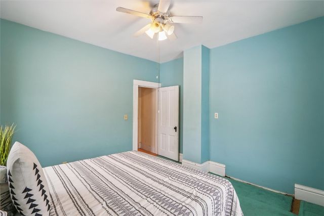 300 W Pine Street, Marengo, IA 52301