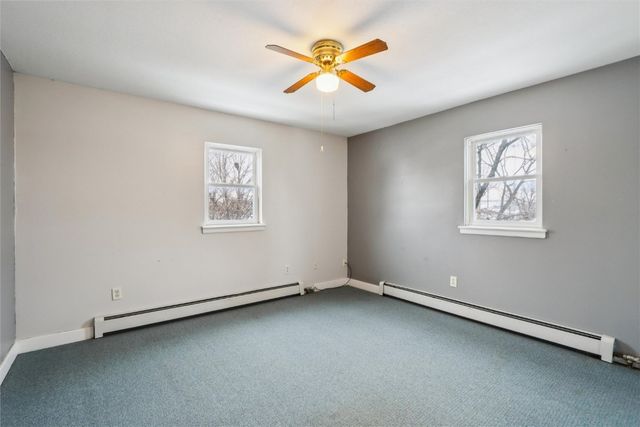 300 W Pine Street, Marengo, IA 52301