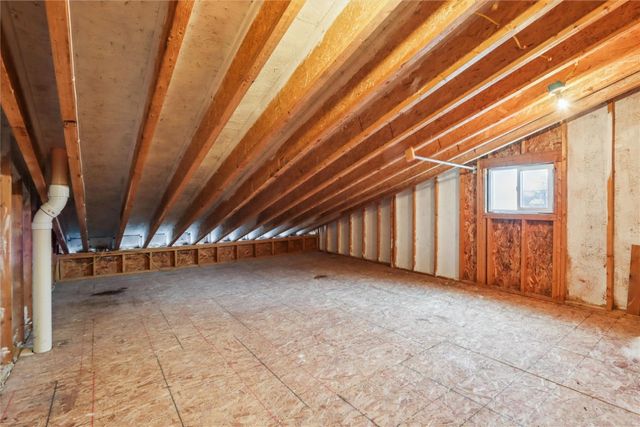 300 W Pine Street, Marengo, IA 52301