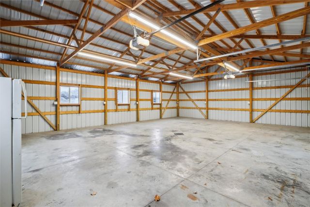 300 W Pine Street, Marengo, IA 52301