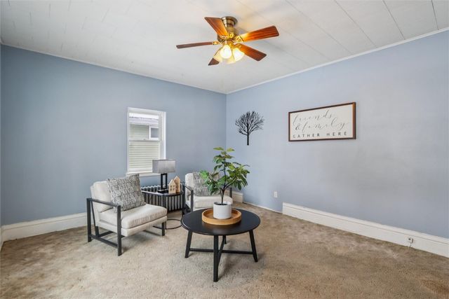 300 W Pine Street, Marengo, IA 52301