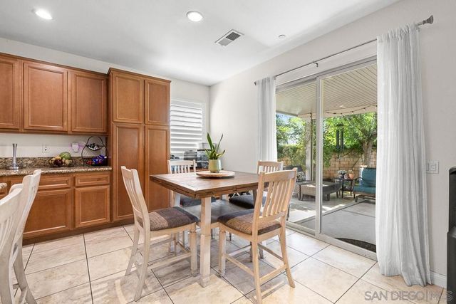 705 Sungold Way, Escondido, CA 92027