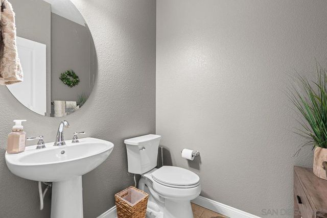 705 Sungold Way, Escondido, CA 92027