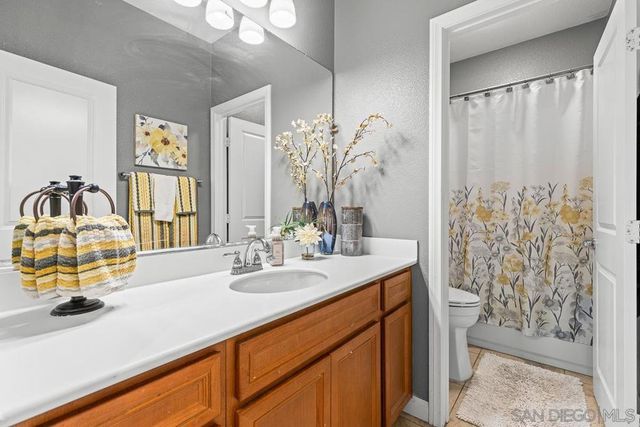 705 Sungold Way, Escondido, CA 92027