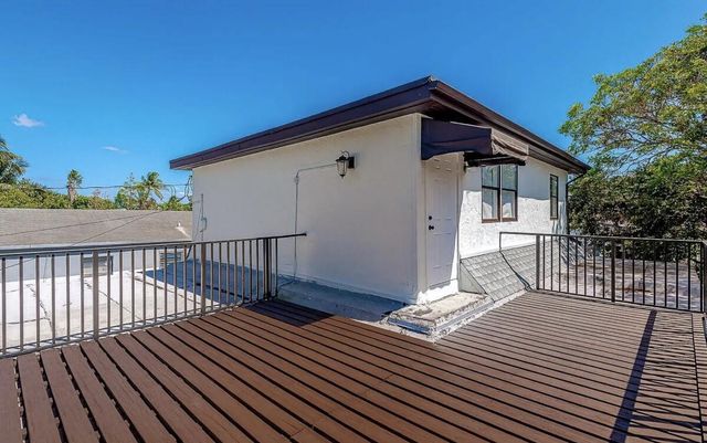 2447 Roosevelt Street 4, Hollywood, FL 33020