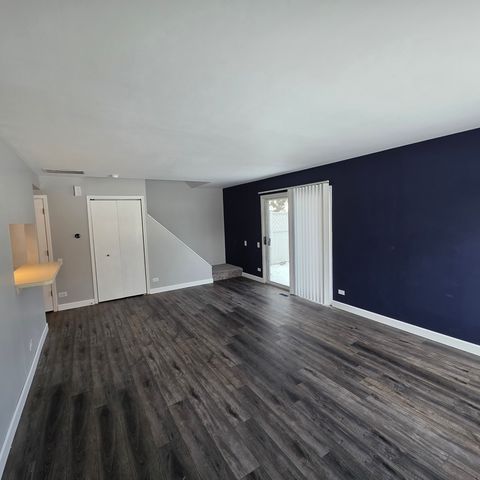 462 Thomas Paine Court 1, Aurora, IL 60504