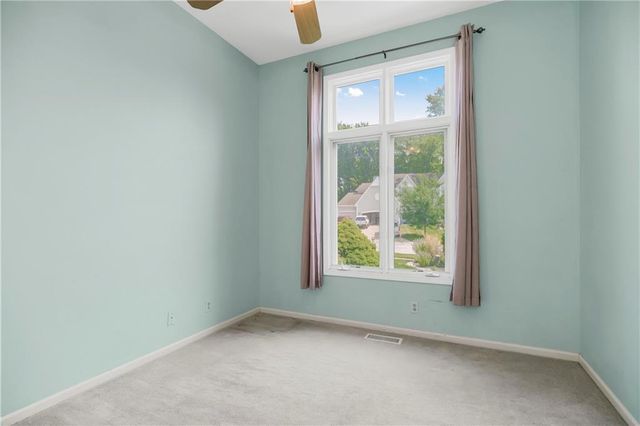 808 SW Springwater Lane, Lee's Summit, MO 64081