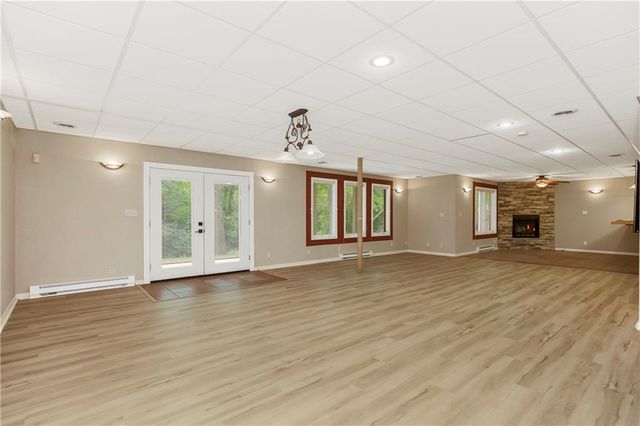 808 SW Springwater Lane, Lee's Summit, MO 64081