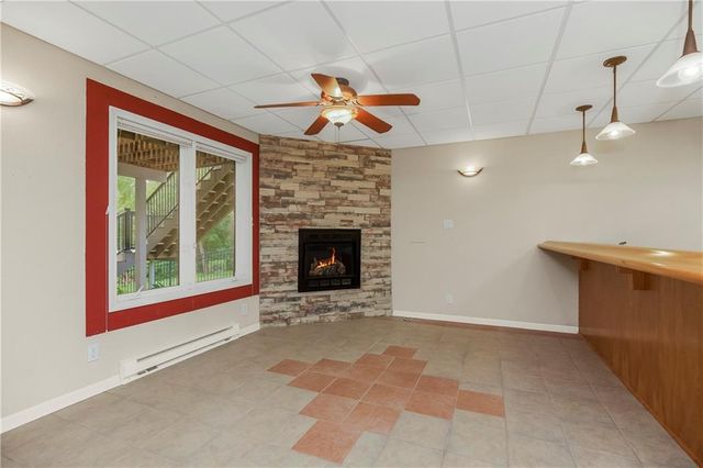 808 SW Springwater Lane, Lee's Summit, MO 64081