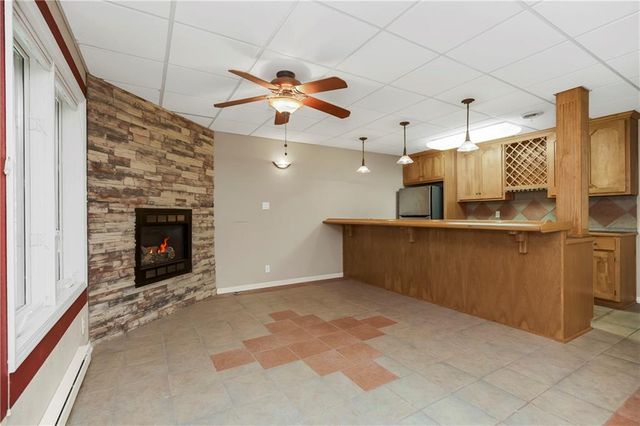 808 SW Springwater Lane, Lee's Summit, MO 64081