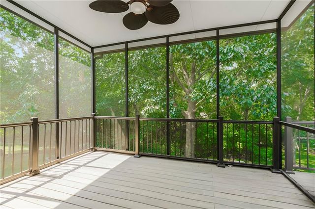 808 SW Springwater Lane, Lee's Summit, MO 64081