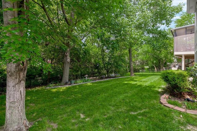 808 SW Springwater Lane, Lee's Summit, MO 64081