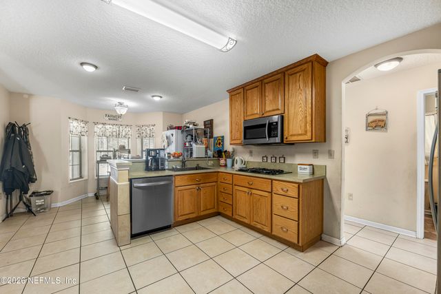 1725 DAVIDSON FARM Road, Jacksonville, FL 32218