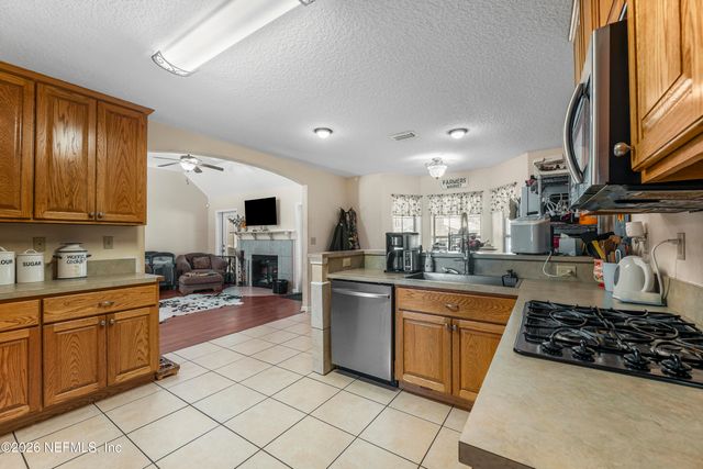 1725 DAVIDSON FARM Road, Jacksonville, FL 32218