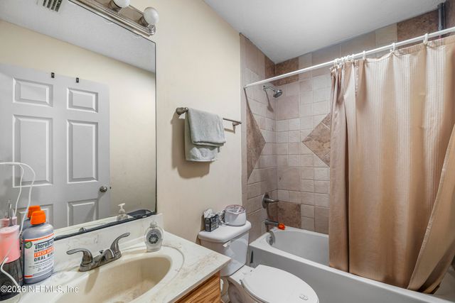 1725 DAVIDSON FARM Road, Jacksonville, FL 32218