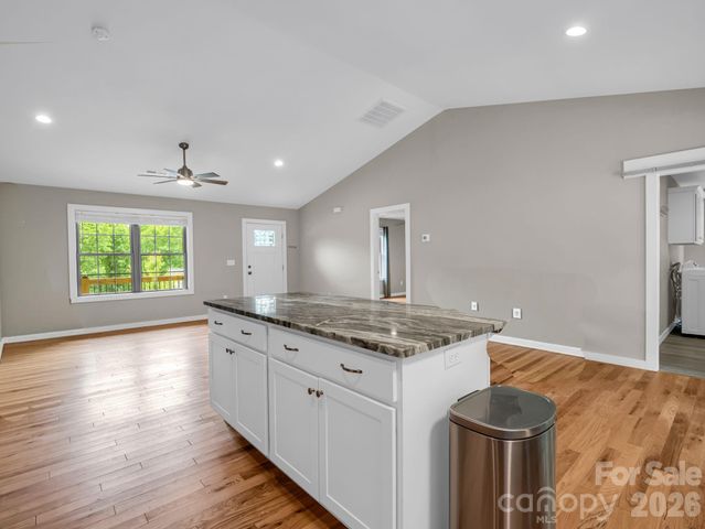 100 Walt Drive, Hendersonville, NC 28792