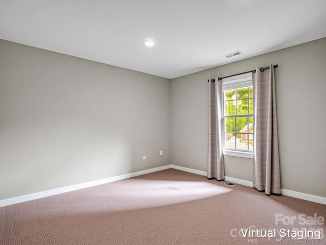 100 Walt Drive, Hendersonville, NC 28792
