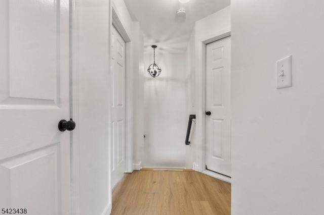 131 Mountainside Dr, Pompton Lakes Boro, NJ 07442