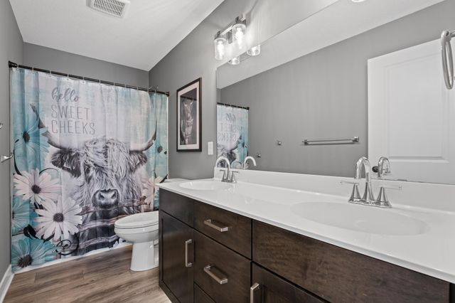 855 Towne Drive NE, Byron, MN 55920