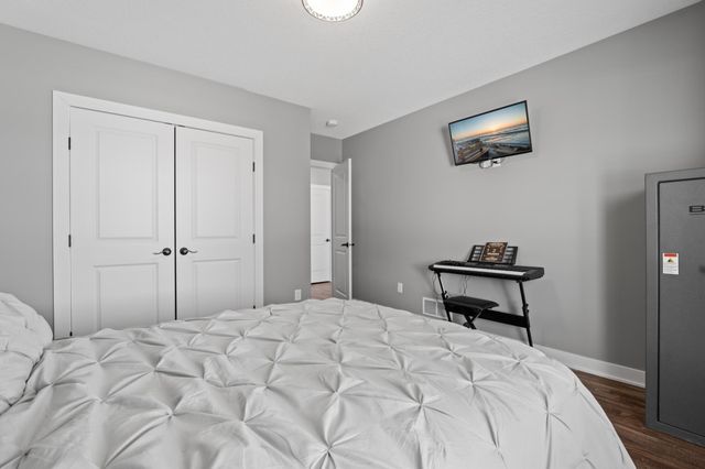 855 Towne Drive NE, Byron, MN 55920