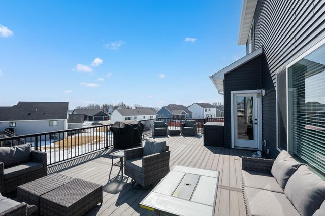 855 Towne Drive NE, Byron, MN 55920