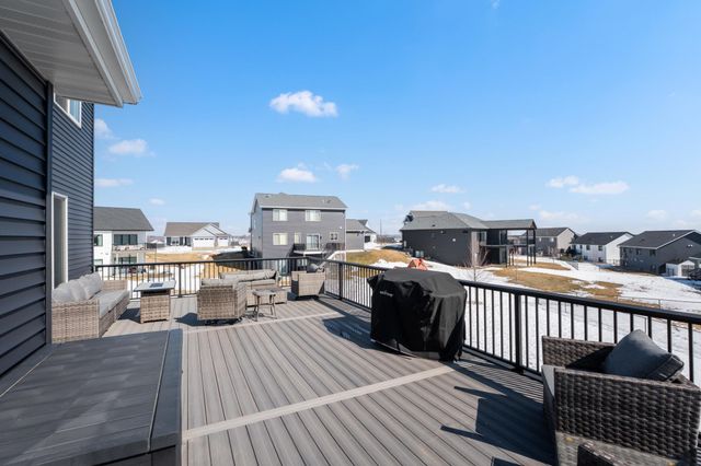 855 Towne Drive NE, Byron, MN 55920