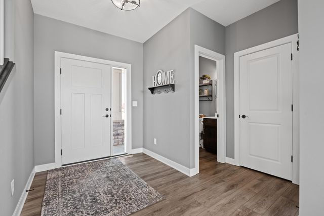 855 Towne Drive NE, Byron, MN 55920