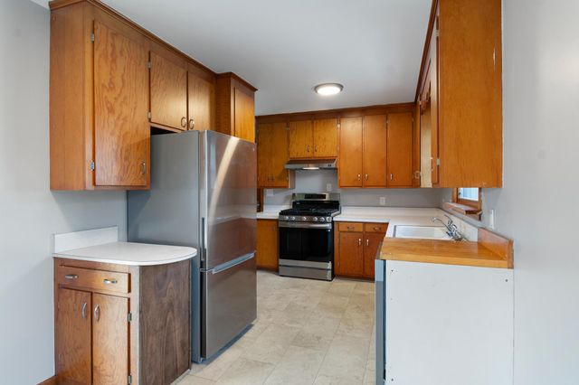 13 Driscoll Drive, St. Albans City, VT 05478