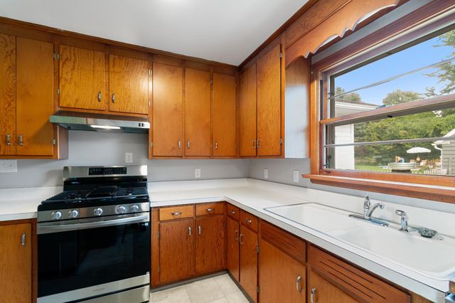 13 Driscoll Drive, St. Albans City, VT 05478