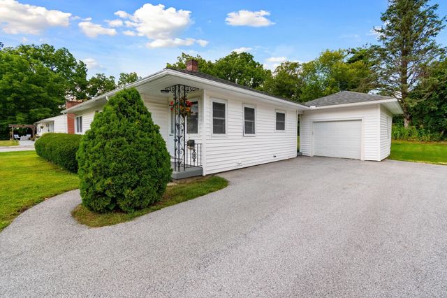 13 Driscoll Drive, St. Albans City, VT 05478