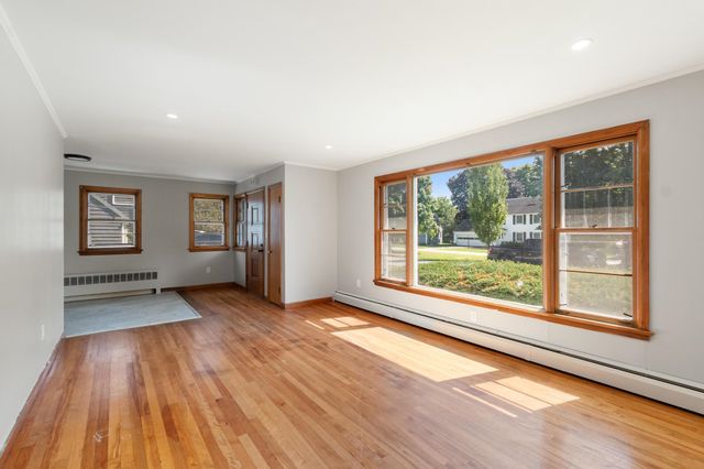 13 Driscoll Drive, St. Albans City, VT 05478