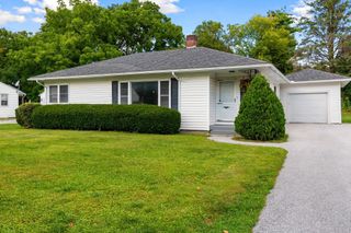 13 Driscoll Drive, St. Albans City, VT 05478