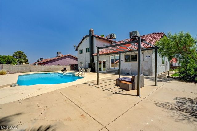 6352 Peppermill Drive, Las Vegas, NV 89146