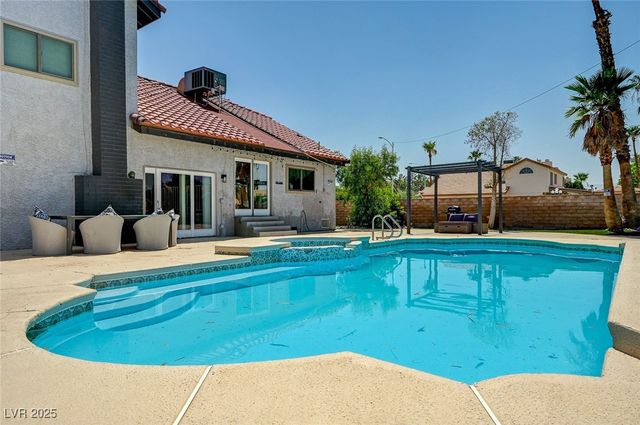 6352 Peppermill Drive, Las Vegas, NV 89146