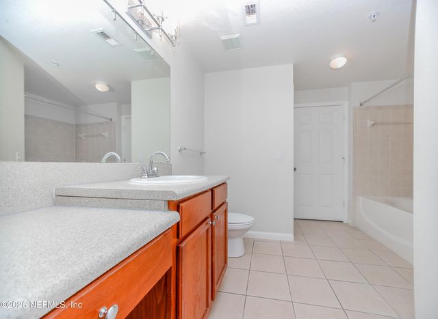 8550 TOUCHTON Road 621, Jacksonville, FL 32216