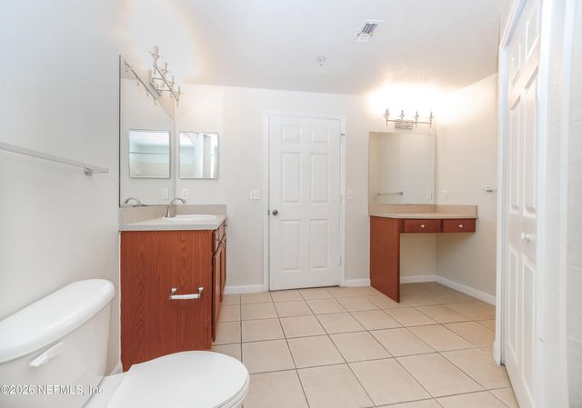 8550 TOUCHTON Road 621, Jacksonville, FL 32216