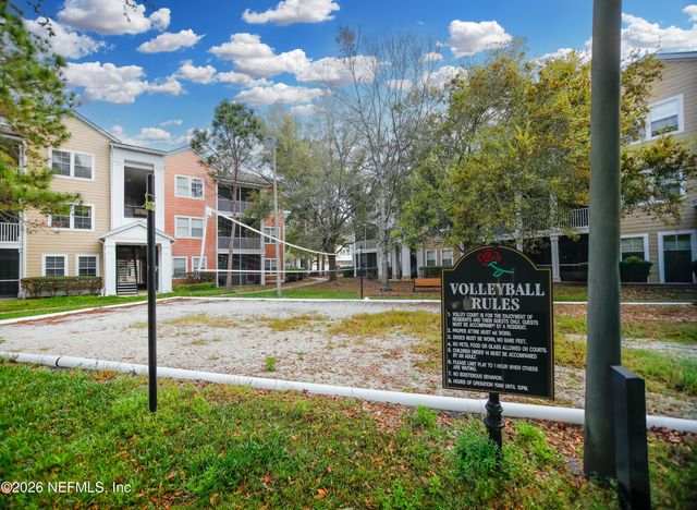 8550 TOUCHTON Road 621, Jacksonville, FL 32216