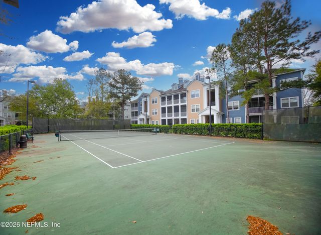 8550 TOUCHTON Road 621, Jacksonville, FL 32216