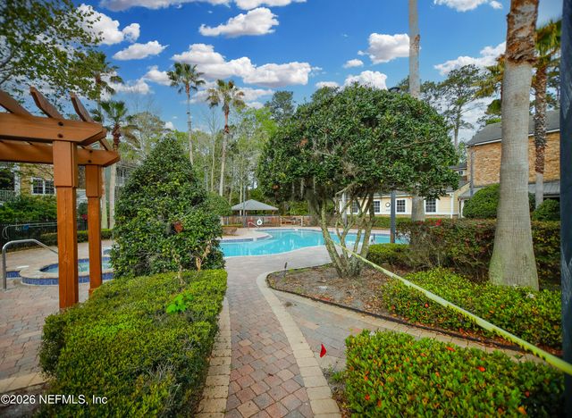 8550 TOUCHTON Road 621, Jacksonville, FL 32216