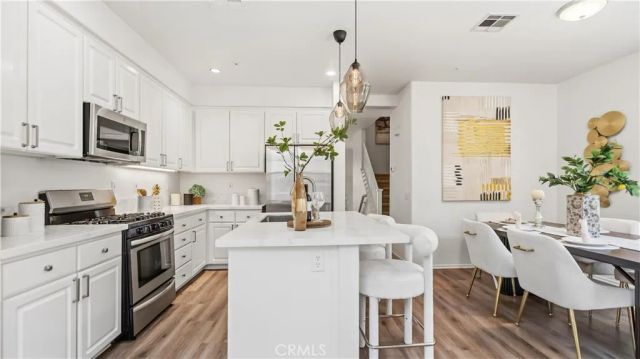 1 Warmspring, Aliso Viejo, CA 92656